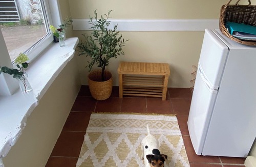 Ardrossan Cottage | Farmyard Cottage