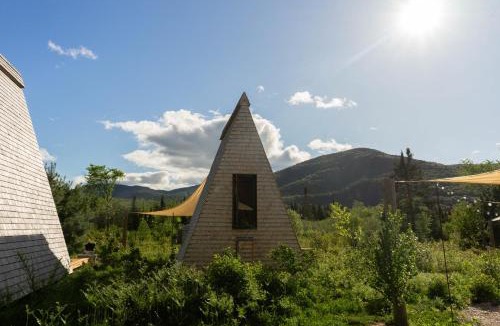 Lac-Superieur Resort | Farouche Tremblant Cabines nature avec bain nordique