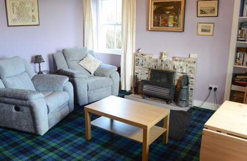 Helmsdale House | Farr