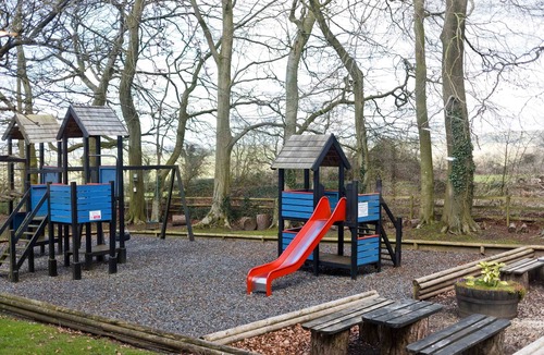 Knockerdown Apartment | Farwell Cottage at Holiday Complex