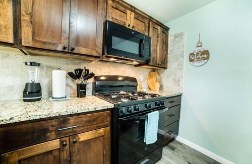 Near East Side House | Fascinating 1BR/1 BA Near Festive DT and Riverwalk