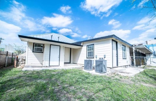 Near East Side House | Fascinating 1BR/1 BA Near Festive DT and Riverwalk