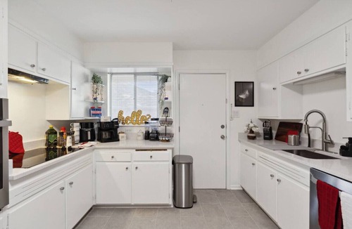 Fort Worth House | Fashionable TCU Walkable 2BD Home Away From Home!