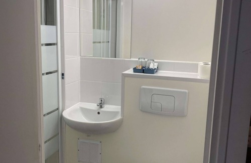 Brie-Comte-Robert Hotel | Fast Hotel Brie- Comte-Robert