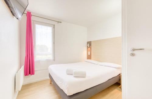 Claye-Souilly Hotel | FASTHOTEL ROISSY CDG SUD - Claye Souilly