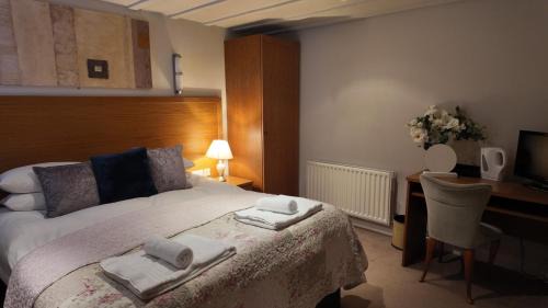 Watlington Bed & Breakfast | Fat Fox Inn