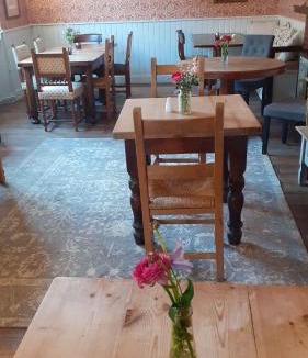 Watlington Bed & Breakfast | Fat Fox inn