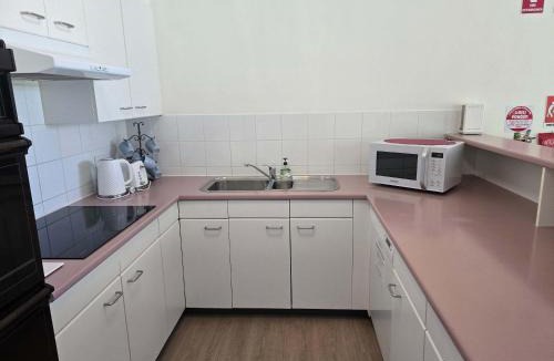 Mollymook Beach Apartment | Fathoms 1 - 2BR beach resort apartment