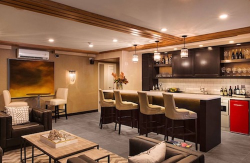 Port Washington Hotel | Fathoms Hotel & Marina