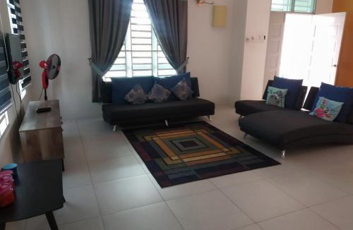 Hutan Kampung House | Fathullah's Homestay