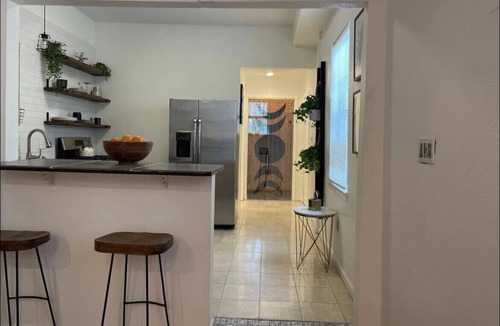 Faubourg Delassize House | Faubourg Delassize 1400sf