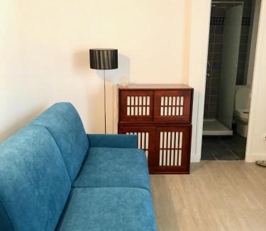 Porte-Saint-Martin Apartment | Faubourg Saint Martin