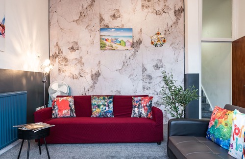 Hull House | Favour Spacious Inn By Jesouth