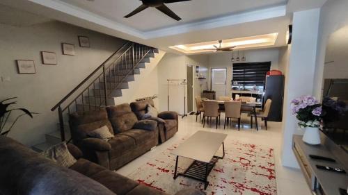 Ayer Panas House | Fawa Homestay Jasin