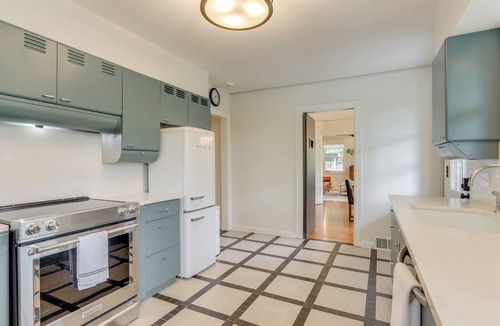 Fayetteville House | Fayetteville Home ~ 2 Blocks to Dickson Street!