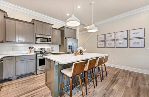 Fayetteville House | Fayetteville Home Luxury Living Walk to University of Arkansas