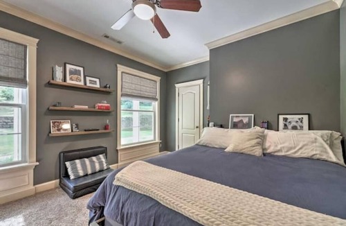 Fayetteville House | Fayetteville Private Luxury Retreat w/Hot Tub