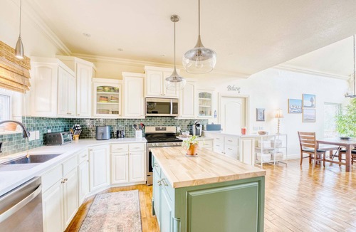 Fayetteville House | Fayetteville Retreat - 3BR & Loft Near U of A