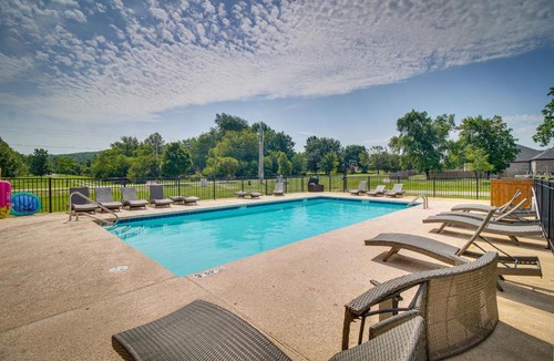 Fayetteville House | Fayetteville Vacation Rental w/Deck & Shared Pool