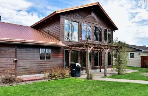 Fountain City House | FC River Retreat