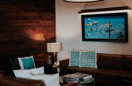 Hunters Point Hotel | Feather Factory Hotel