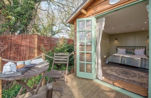 Beccles Ski Chalet | Feather Lodge, Toad Hall, Wangford
