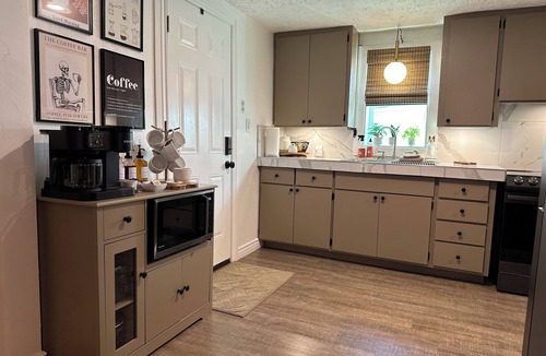 Roswell House | Feathergrass Home