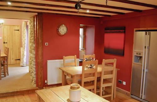 Newton-on-Rawcliffe House | Featherstone Cottage