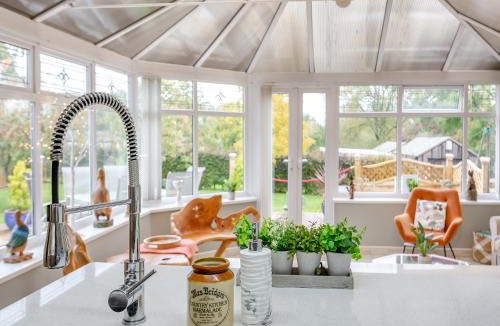 Darlington House | Featherstone House