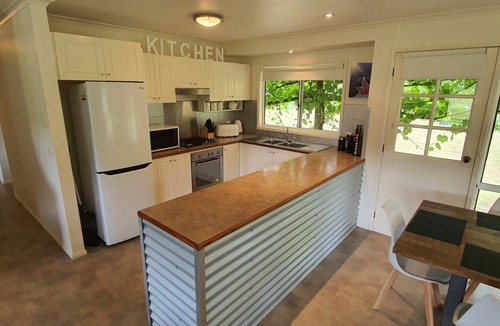 Smoko House | Feathertop Views and Barn