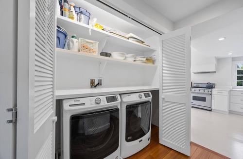 Orleans House | Featured in Boston Globe- fully renovated cape w/pool & modern barn pool house