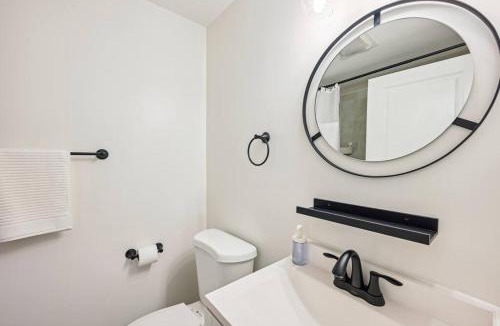 South Baltimore House | Federal Hill Luxury + City Charm