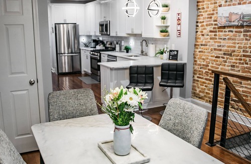 Federal Hill House | Federal Hill Luxury Loft w/Rooftop Deck & Parking!