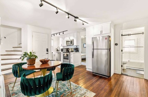 Federal Hill Condo | Federal Hill PRIDE 2 - Multi-Level Townhouse