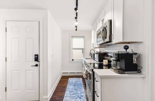 Federal Hill Condo | Federal Hill PRIDE 2 - Multi-Level Townhouse