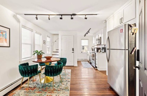 Federal Hill Condo | Federal Hill PRIDE 2 - Multi-Level Townhouse