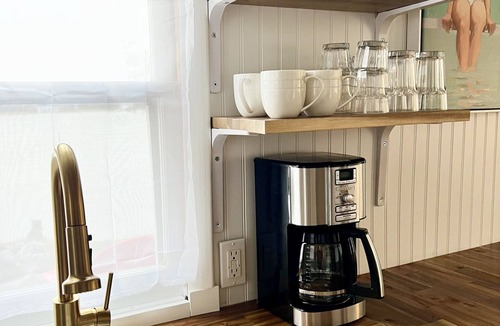Omemee House | Fee's Landing Resort - Jack Pine Cottage- 2BDRM