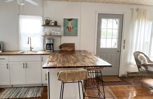 Omemee House | Fee's Landing Resort - Jack Pine Cottage- 2BDRM