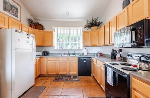 Briarcliff House | Feed the Deer | Lake Views, Boat Parking & Ramp