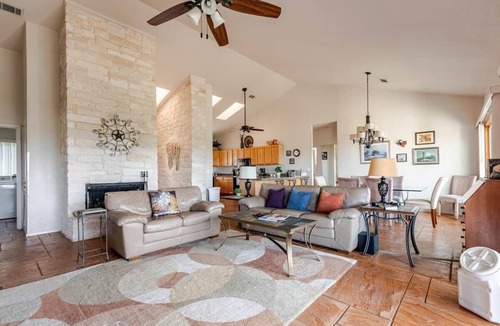 Briarcliff House | Feed the Deer | Lake Views, Boat Parking & Ramp