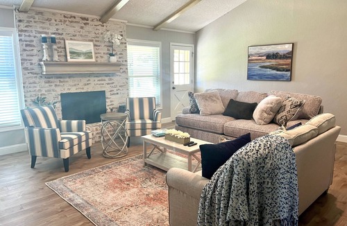 Lubbock House | Feel at home and just minutes from TTU, LCU, medical district, & golf
