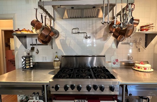 Elmwood Park House | Feel at Home