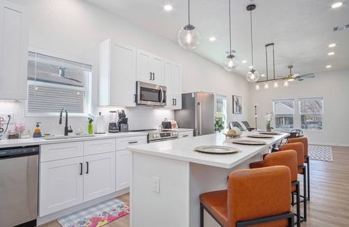 Denver Heights Cottage | Feel, Chill and Enjoy 4br/3ba Near Fun Riverwalk!