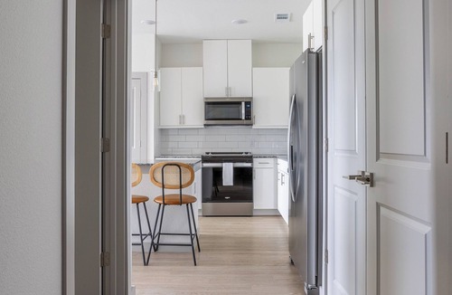 Richmond Apartment | Feel@Home I Rosenberg I Lakeview