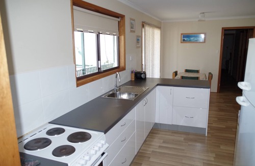 Port Hughes House | FEEL THE BREEZE