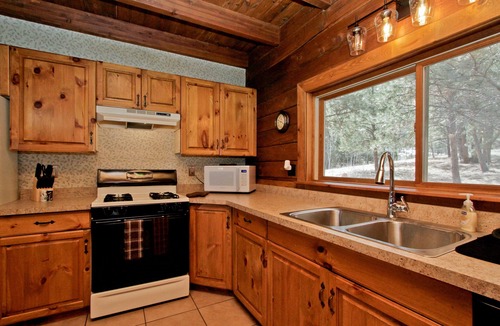 Florissant Cabin | Feels Like Home Cozy Cabin