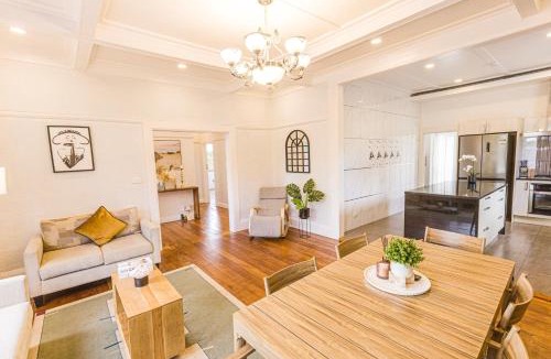 Mount Albert Villa | Feels like your home !