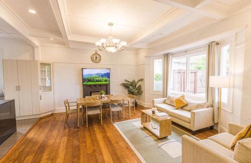 Mount Albert Villa | Feels like your home !