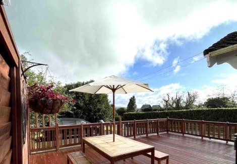 Mount Albert Villa | Feels like your home !