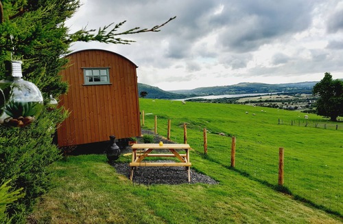 Keswick Cabin | Fell Foot Shepherds hut on traditional Lakeland farm